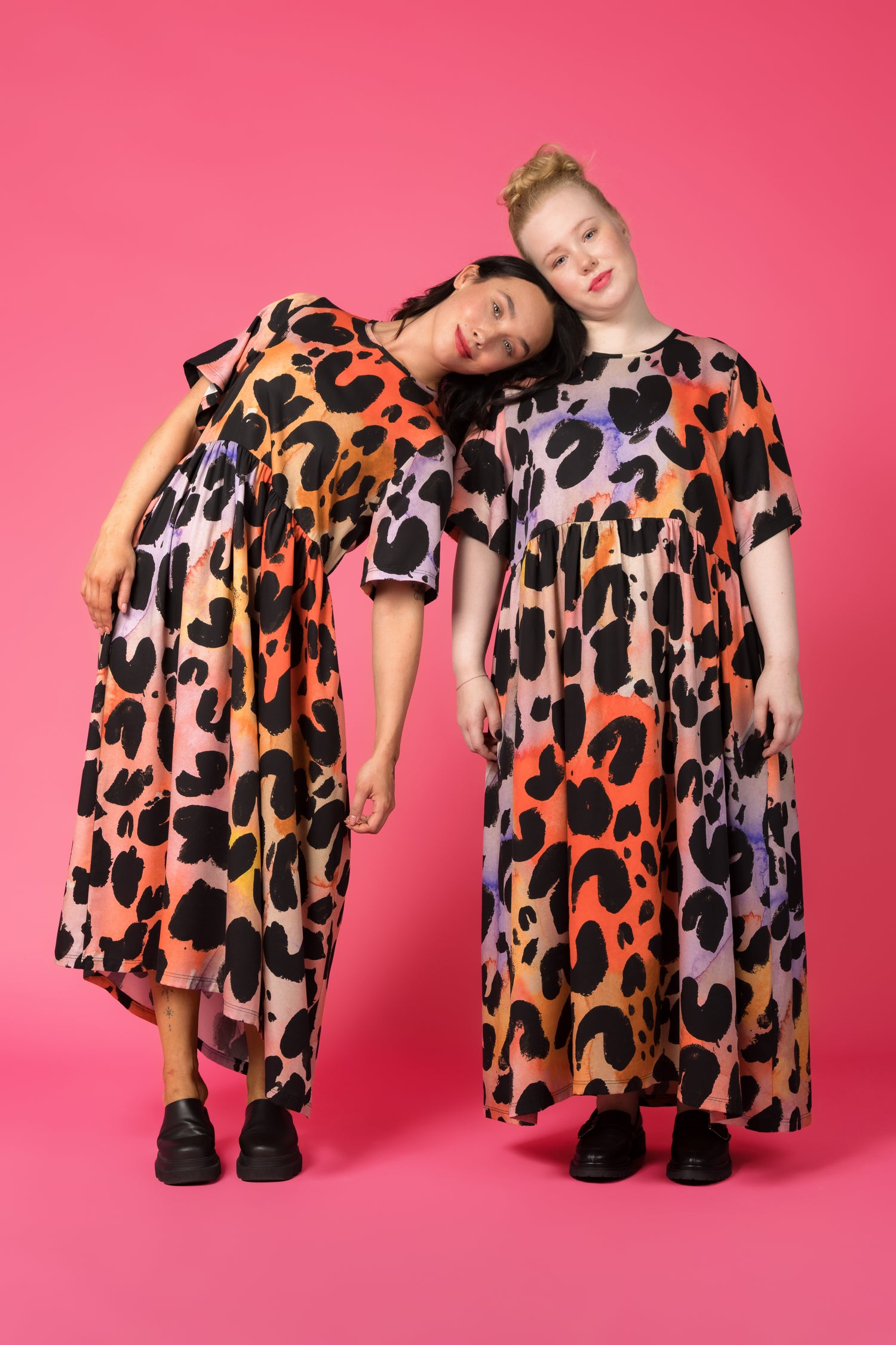 ENNAKKOMYYNTI: GLOW-mekko, untamed