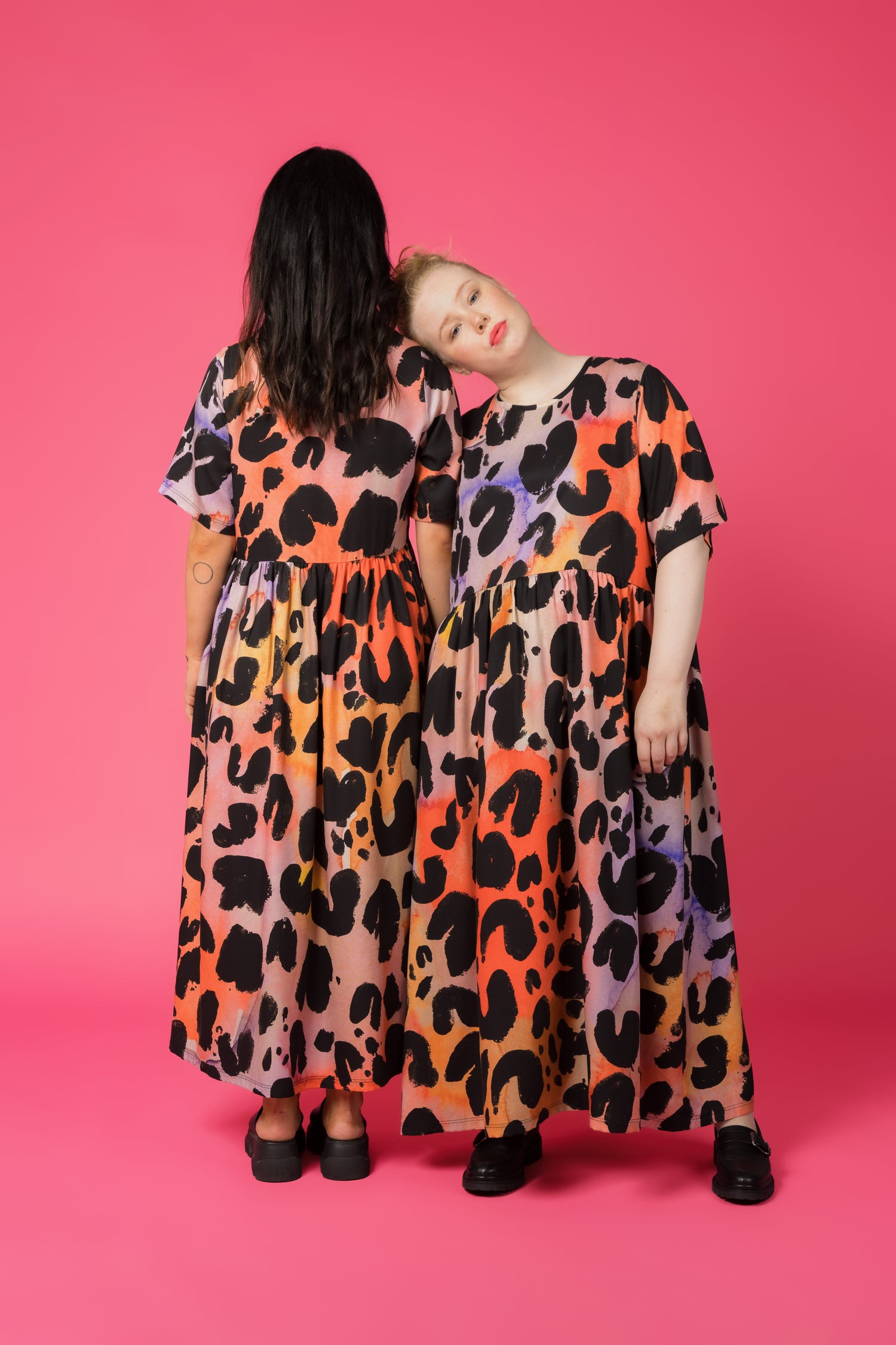 ENNAKKOMYYNTI: GLOW-mekko, untamed